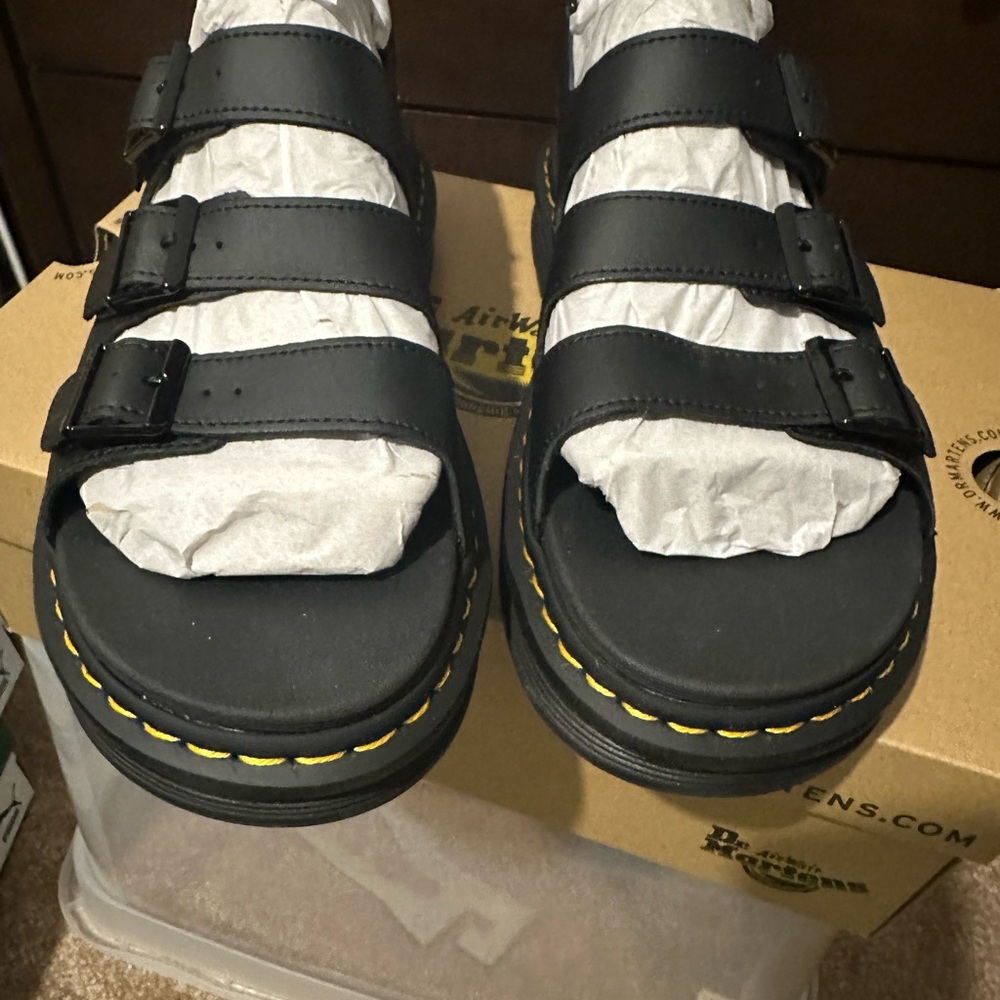 Dr Martens Soloman men’s sandal nwt